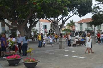 Oficios religiosos del mediodía y procesión del Santo Cristo de Telde (Foto TA)